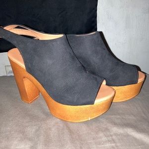 Size 7 women’s platform heels